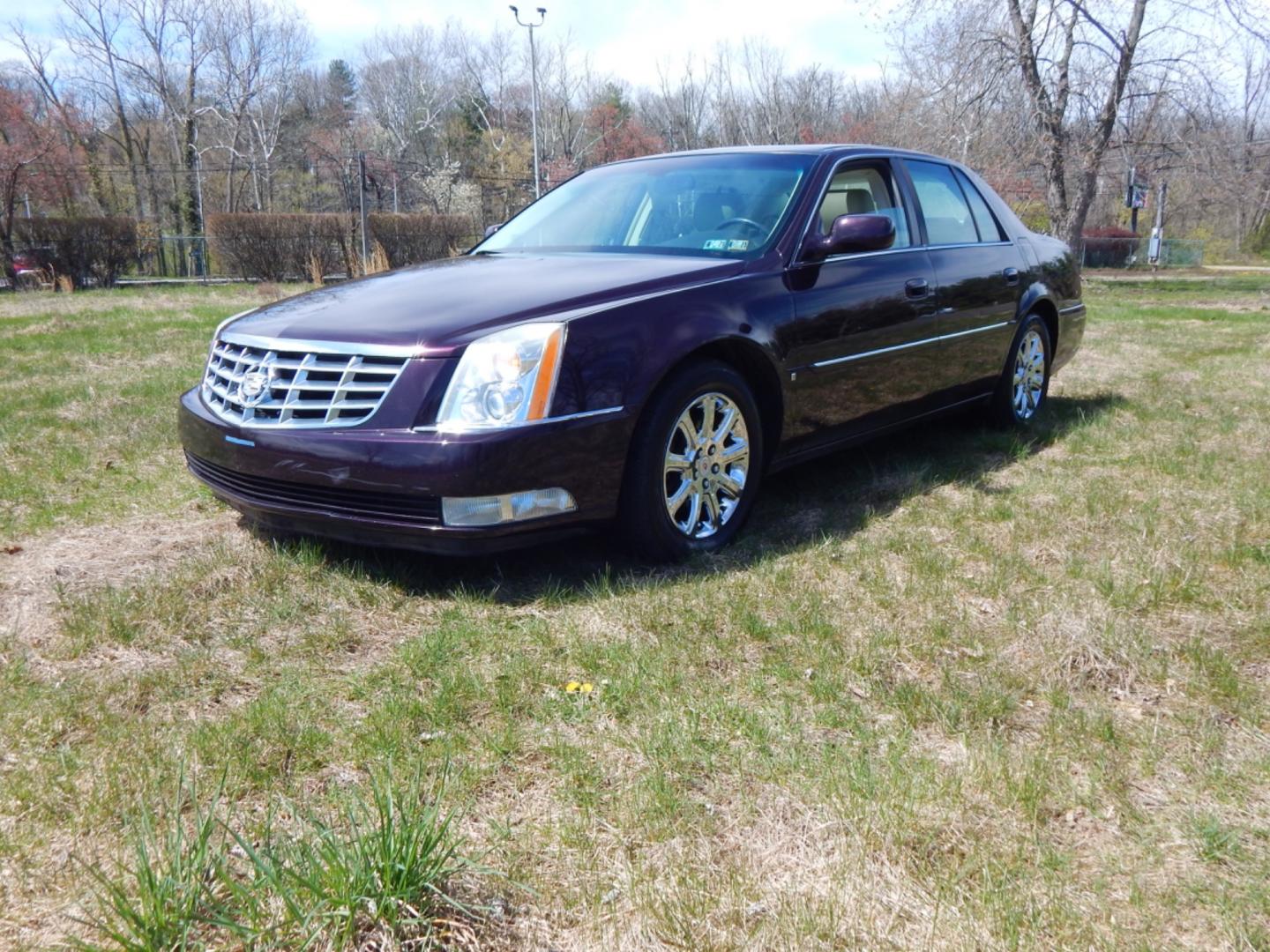 2008 Black Cherry /Beige Leather Cadillac DTS (1G6KD57Y48U) with an 4.6 liter V8 engine, Automatic transmission, located at 6528 Lower York Road, New Hope, PA, 18938, (215) 862-9555, 40.358707, -74.977882 - Here for sale is a clean 2008 Cadillac DTS. Under the hood is s strong running 4.6 liter V8 which puts power to the front wheels via a smooth shifting automatic transmission. Features include; Beige leather interior, wood grain trim, keyless entry system, one key, one remote, tilt steering wheel, - Photo#0